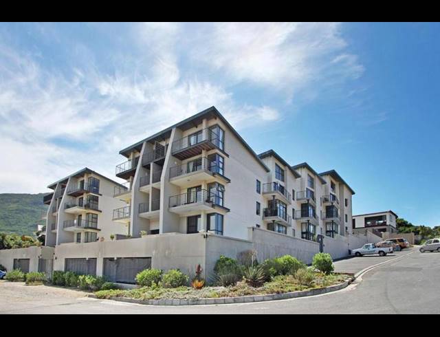2 BEDROOM APARTMENT FOR SALE IN HOUT BAY CENTRAL